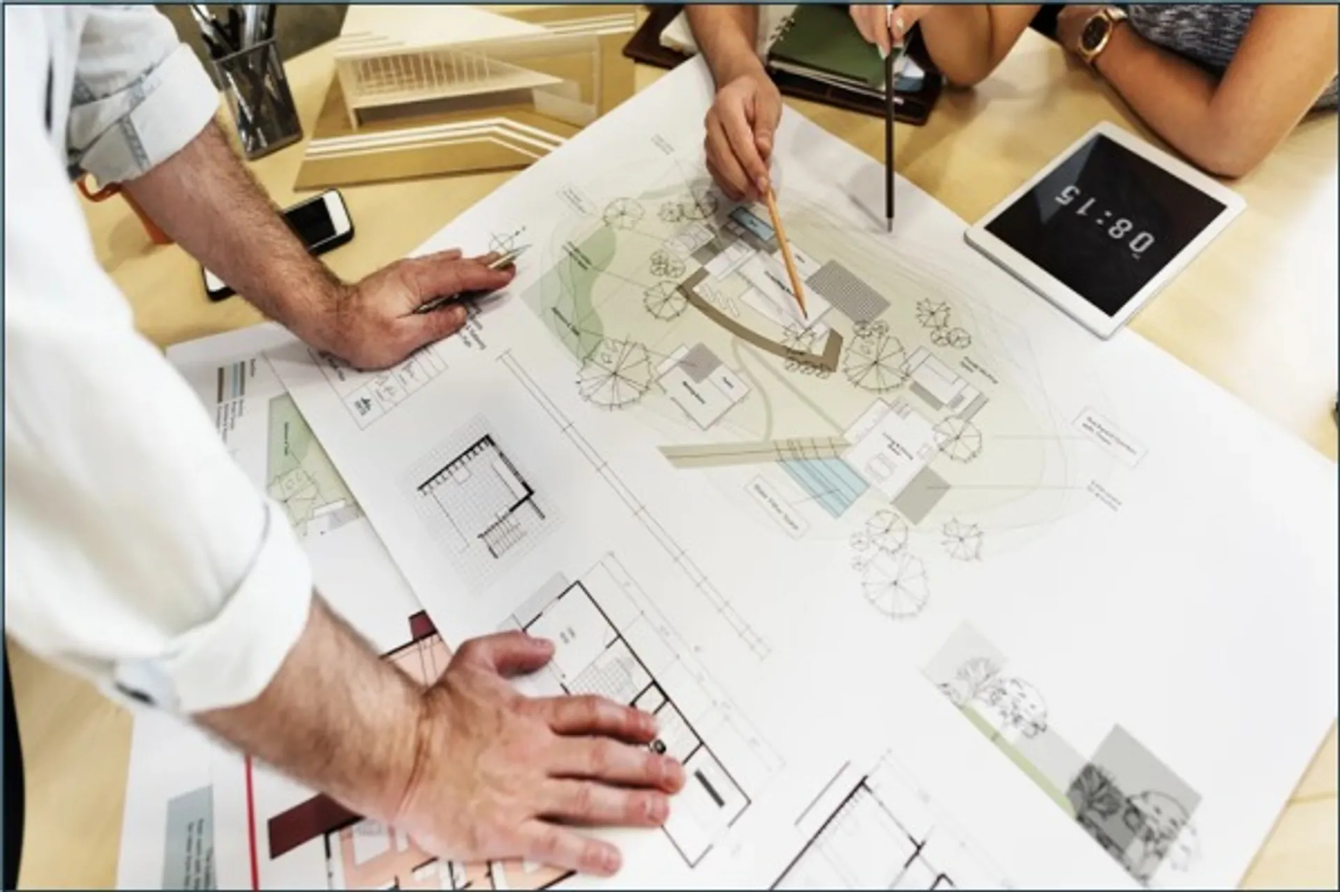 ConstruOval Oil Ingeniería — Levantamientos topográficos de precisión
